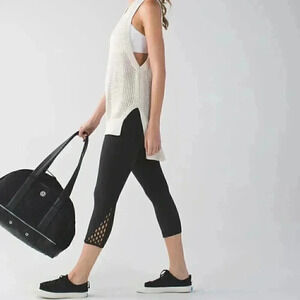 Lululemon Luon  black crop yoga casual athletic perforations tights leggings 4
